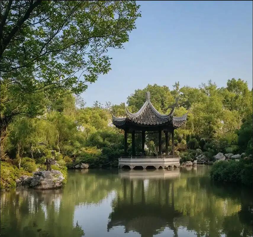 甘肃苍白餐饮有限公司